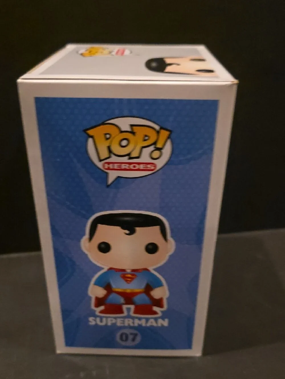 Funko Superman Vinyl Figure - Blue, Red & Yellow - Picture 5 of 6